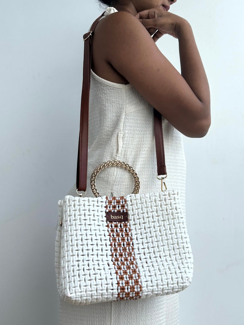 Cross Bodybag- White with beige lines