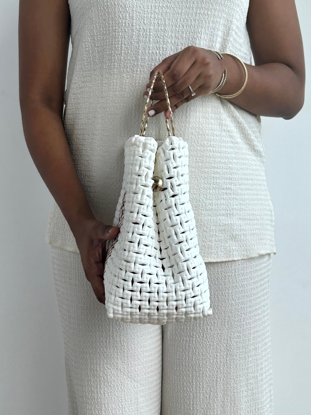 Cross Bodybag- White with beige lines