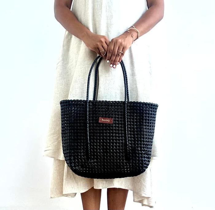 Medium Solid Tote- Classic Black